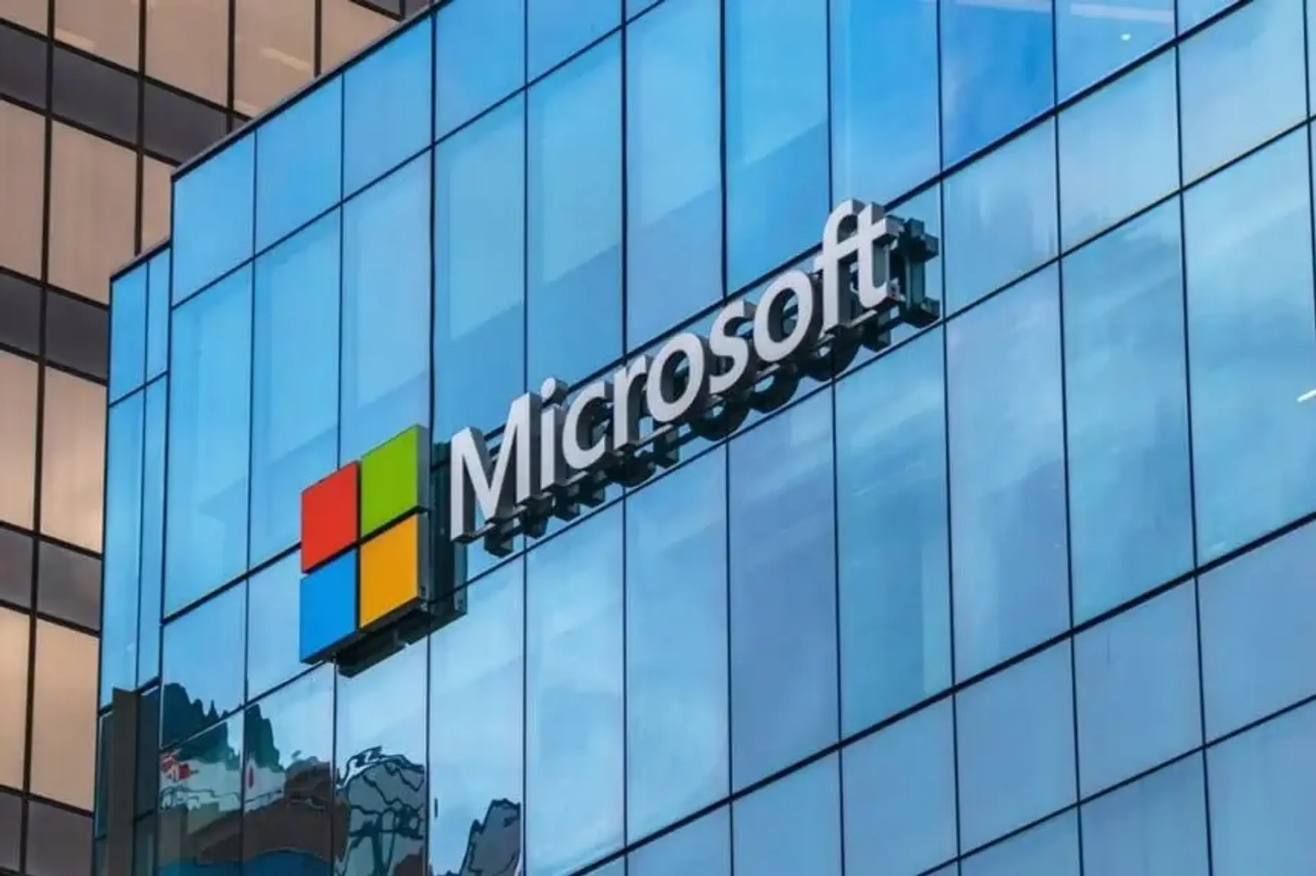 Microsoft salaries exposed amid talent war