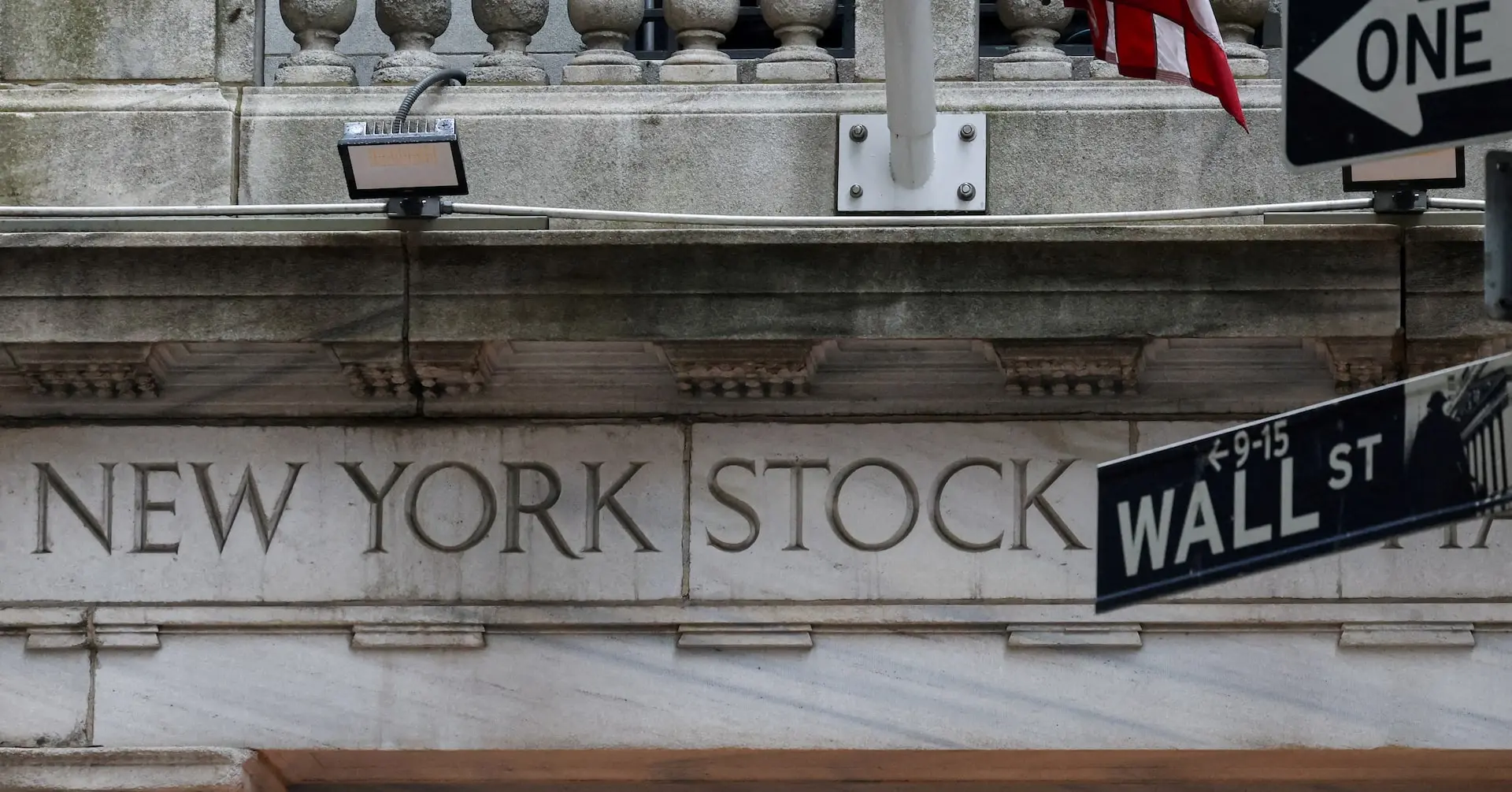Hedge Funds Boost Big Tech