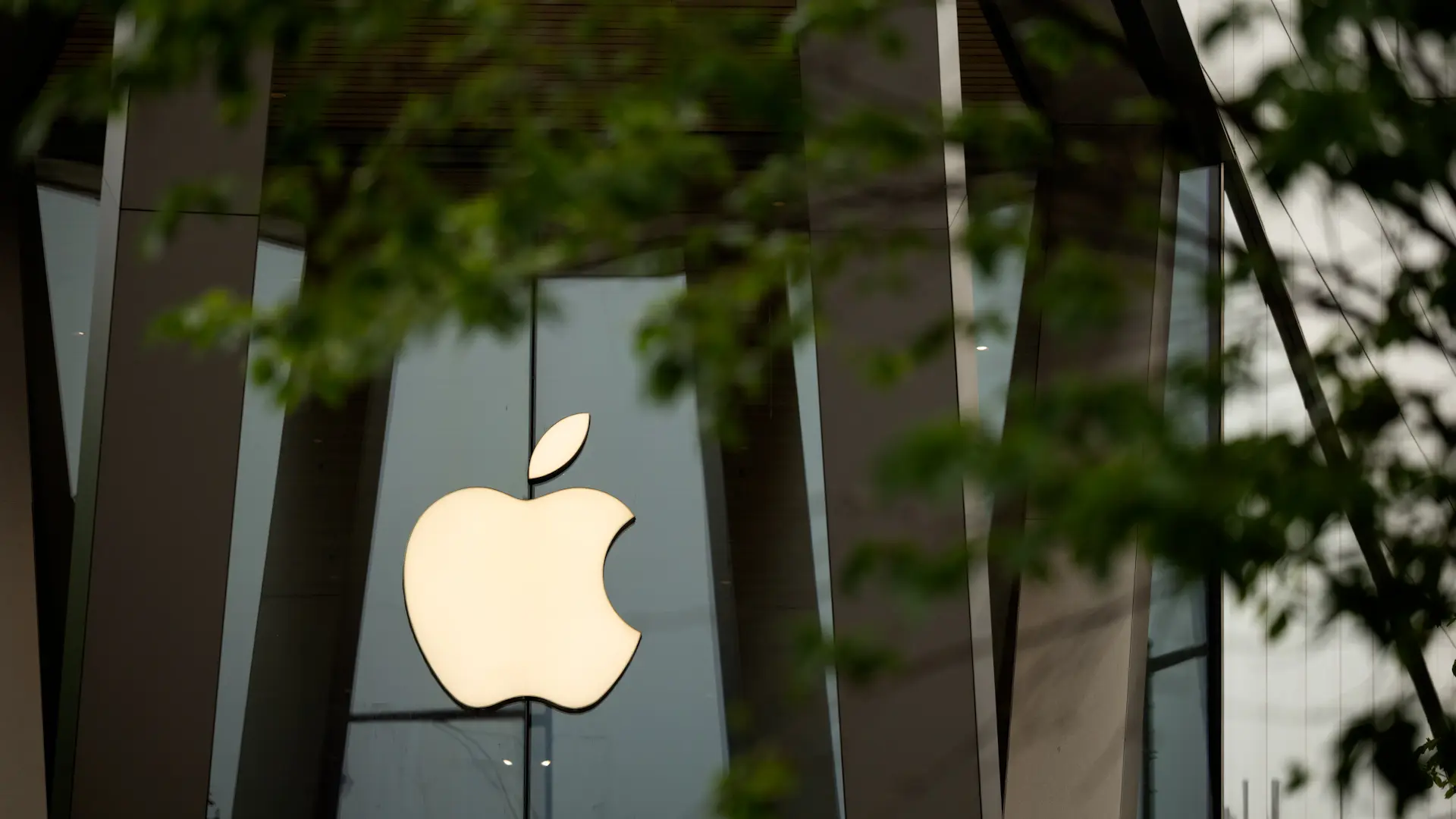 Apple Eyes AI Dominance