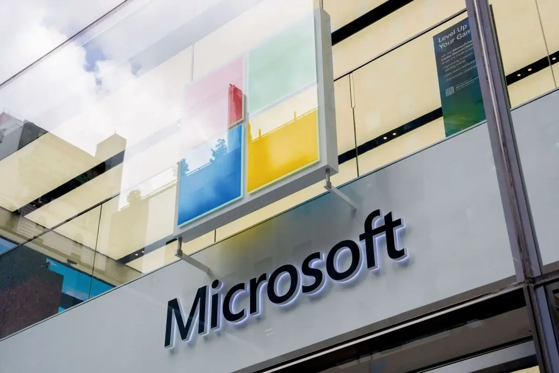 US Exploits Microsoft Flaw?