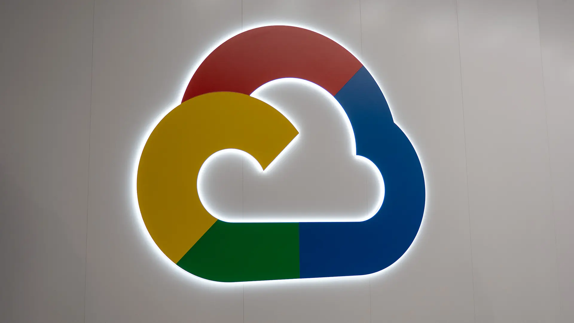 Google Boosts OpenAI's AI Capacity