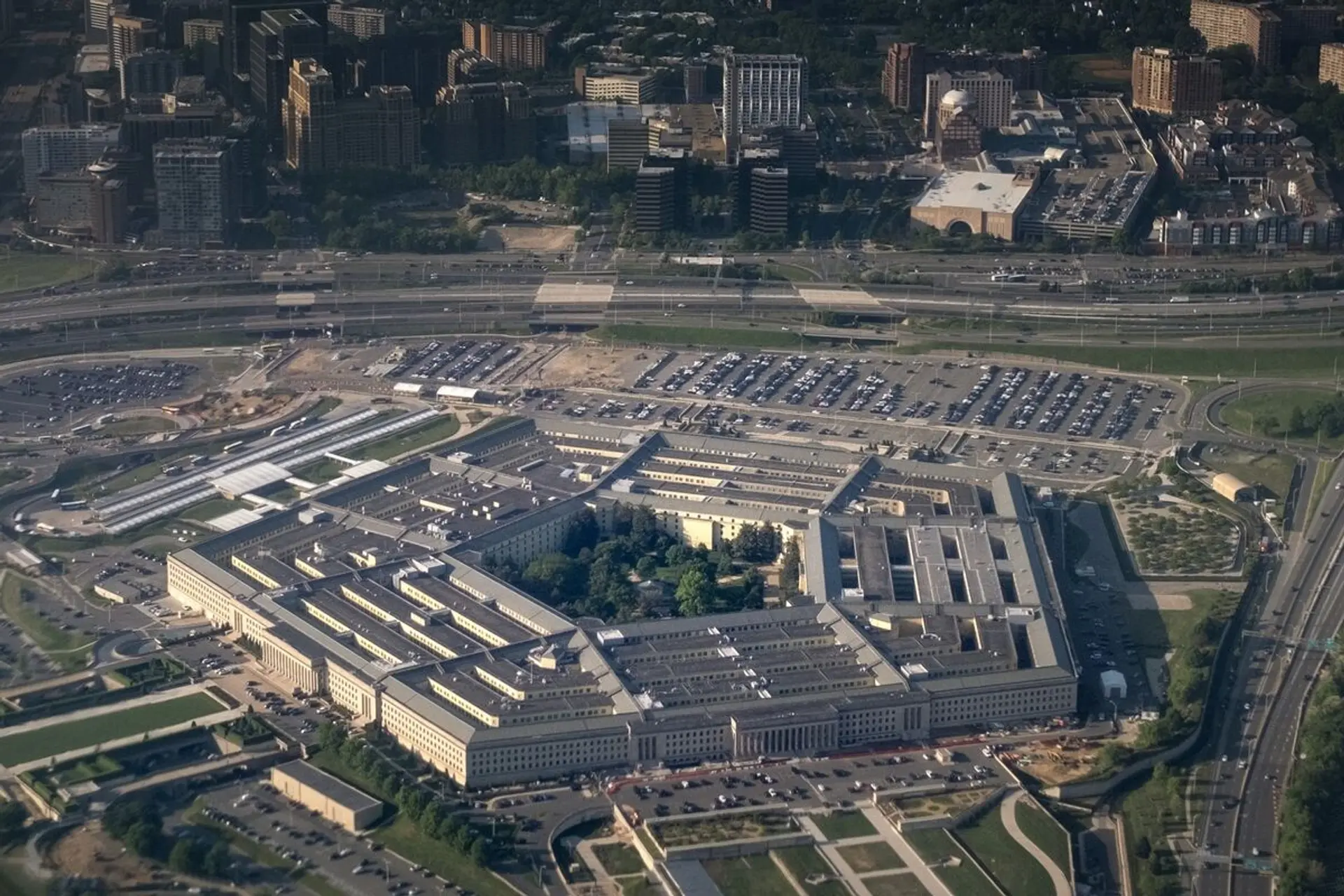 Pentagon partners with xAI, OpenAI