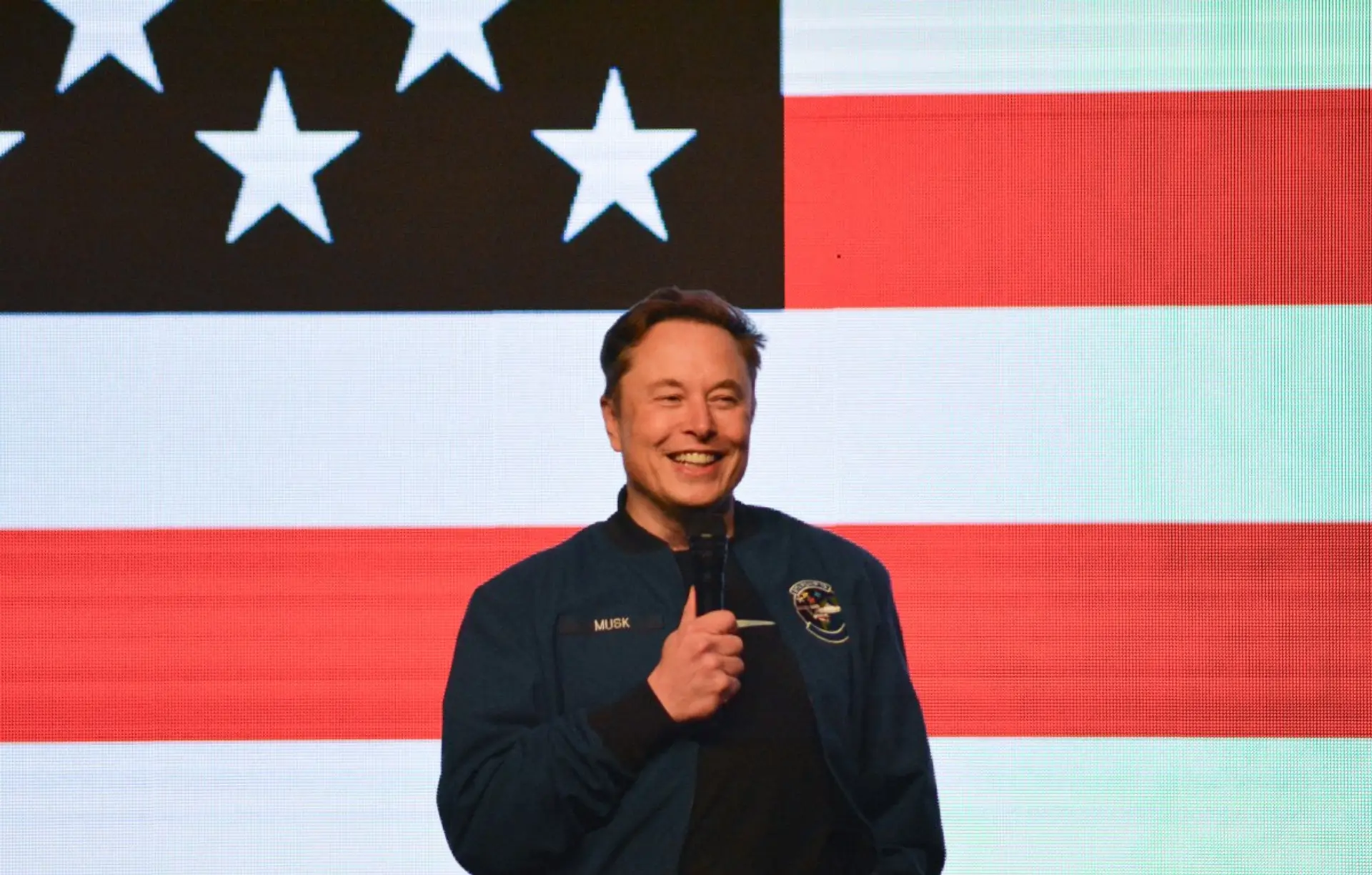 SpaceX invests $2B in xAI