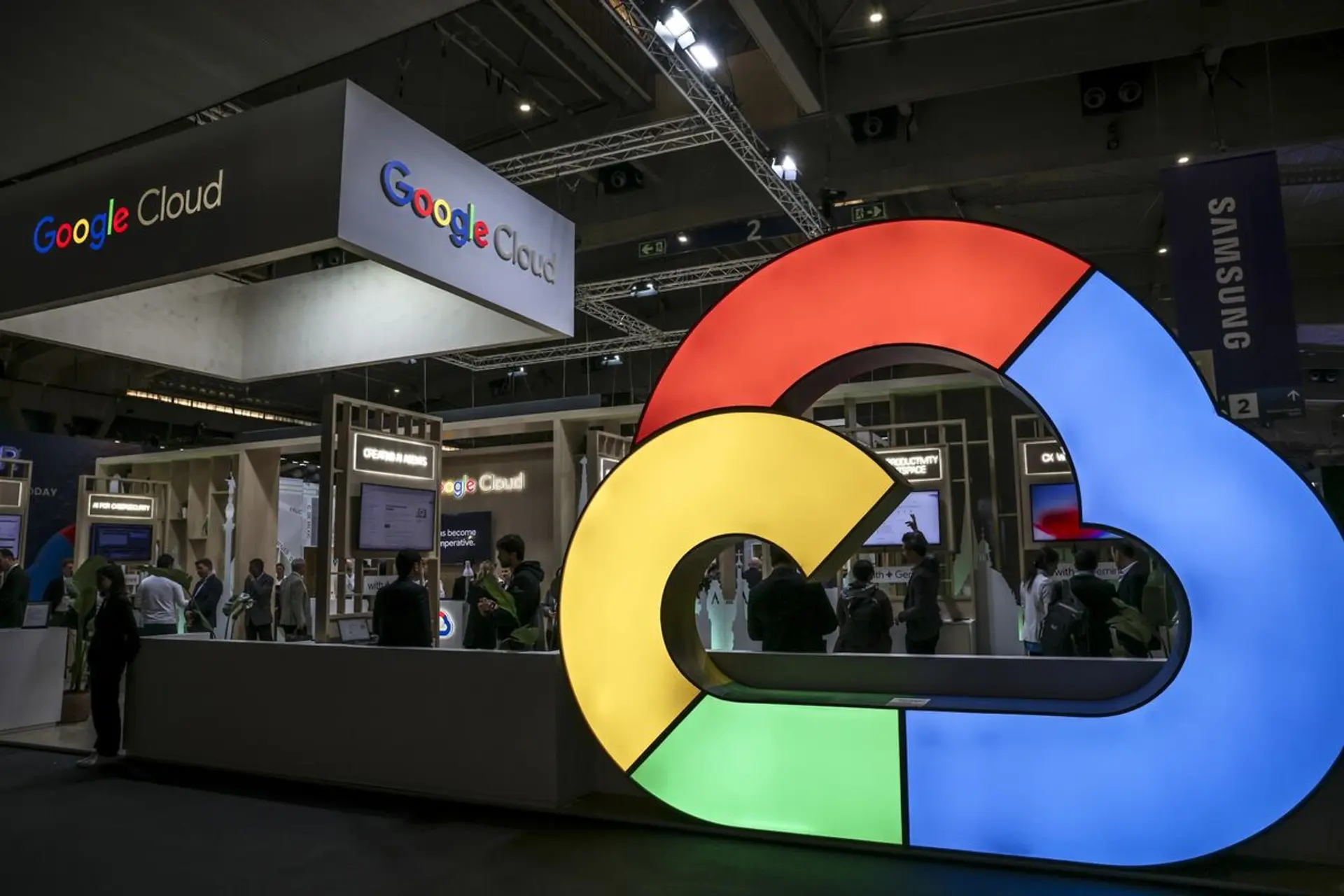 Google Hires Oracle Cloud CFO