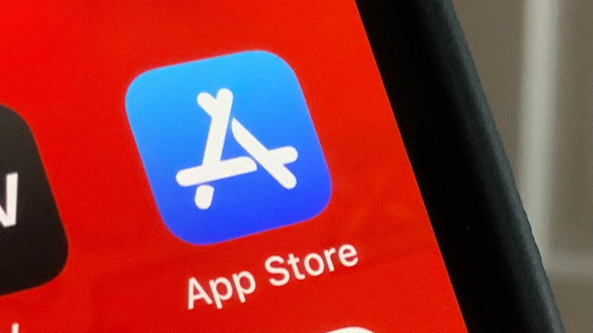 App Store integrates AI tagging