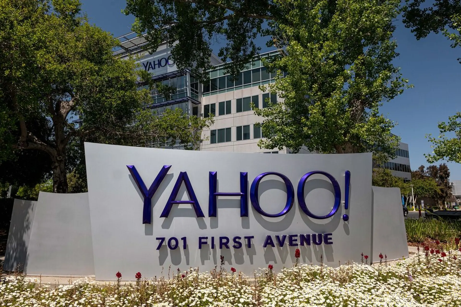 Yahoo Mail integrates AI features