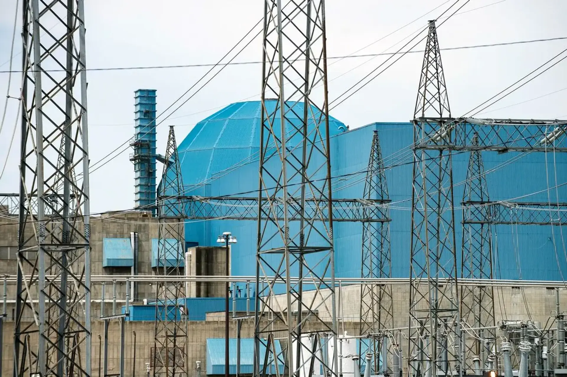 Meta fuels AI with nuclear
