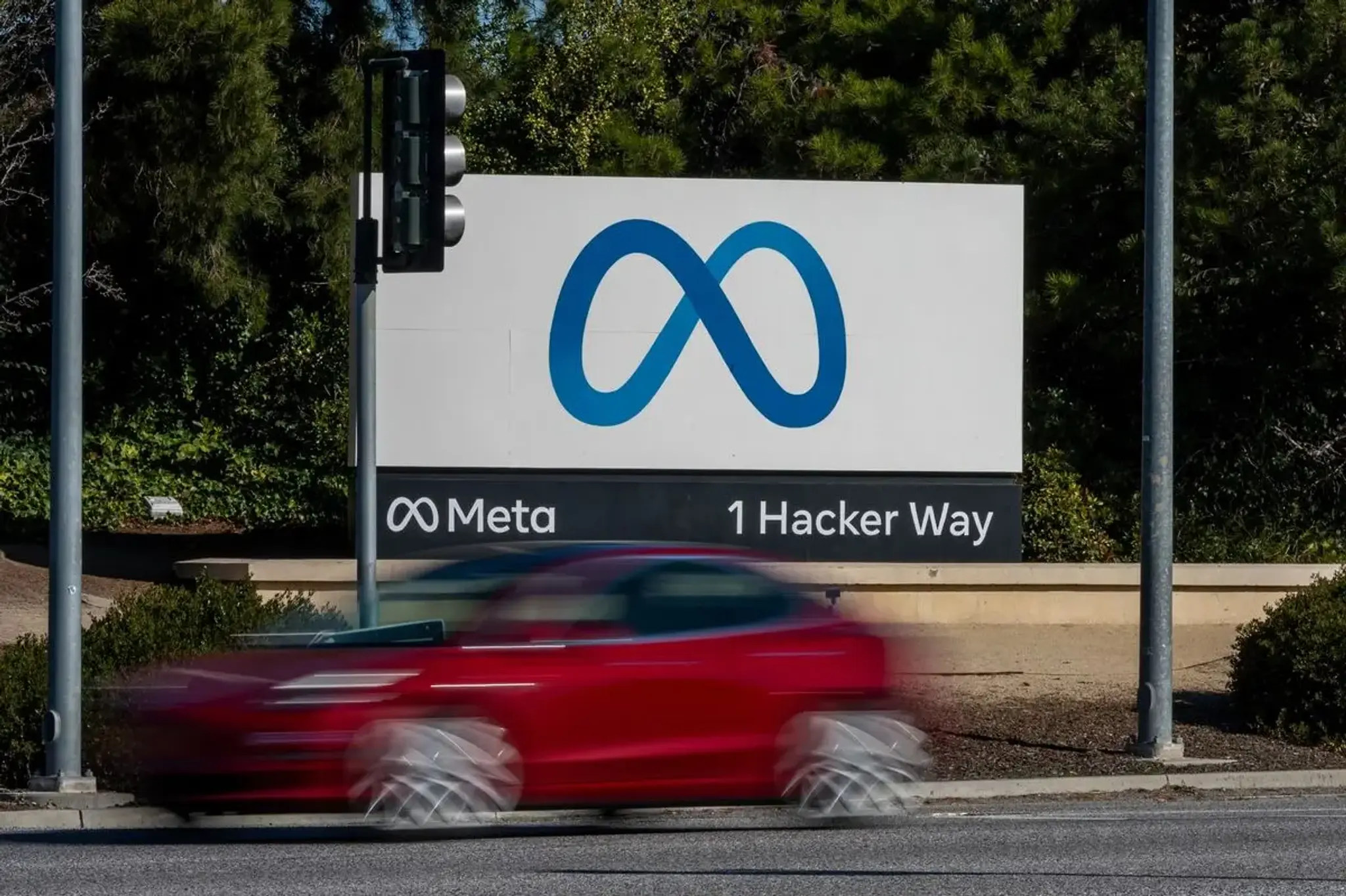 Meta hires Robert Fergus as head