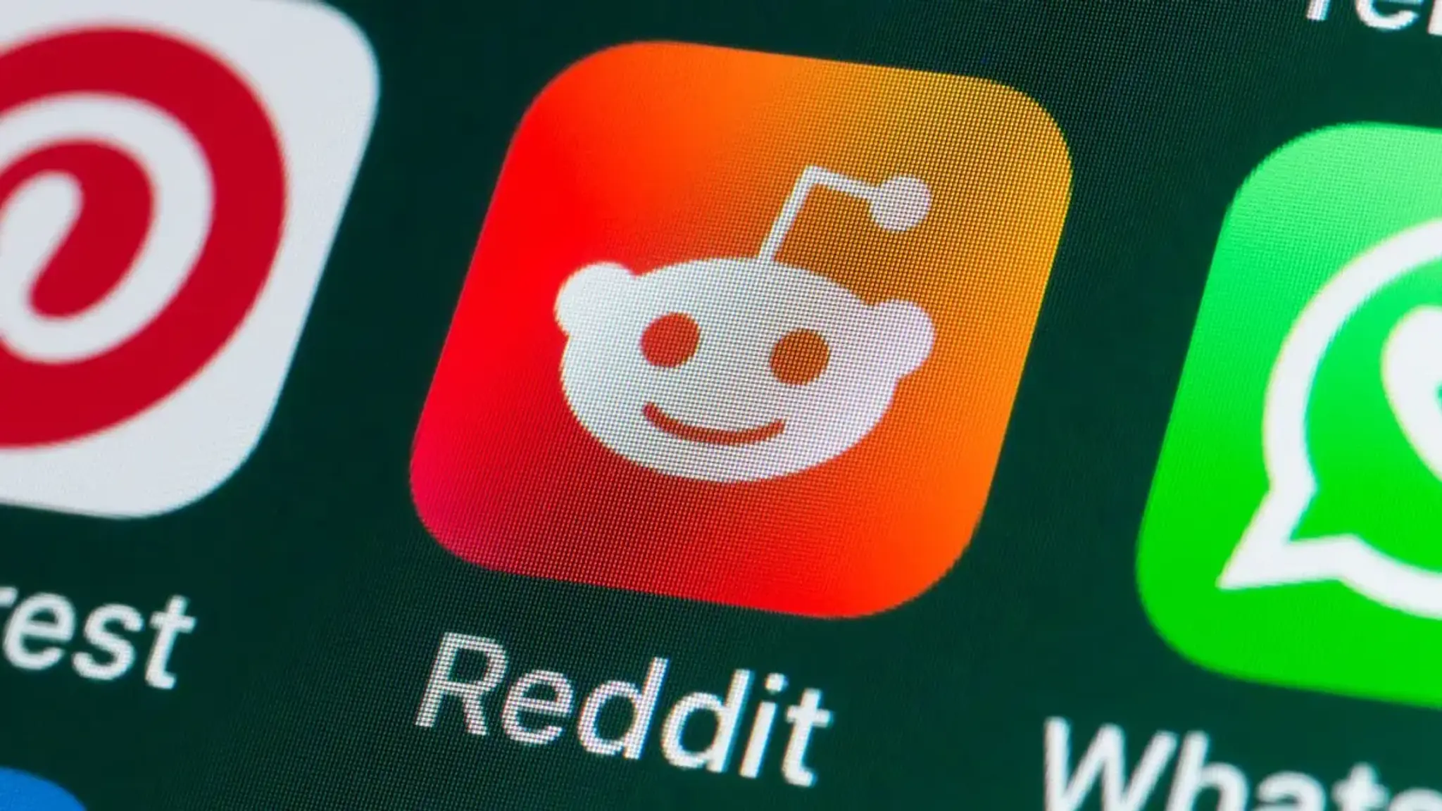 Reddit targets Google searchers
