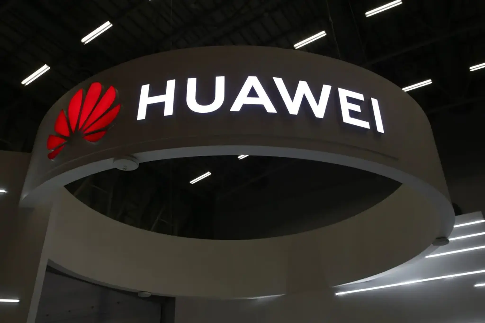 Huawei's AI Chip Challenges Nvidia