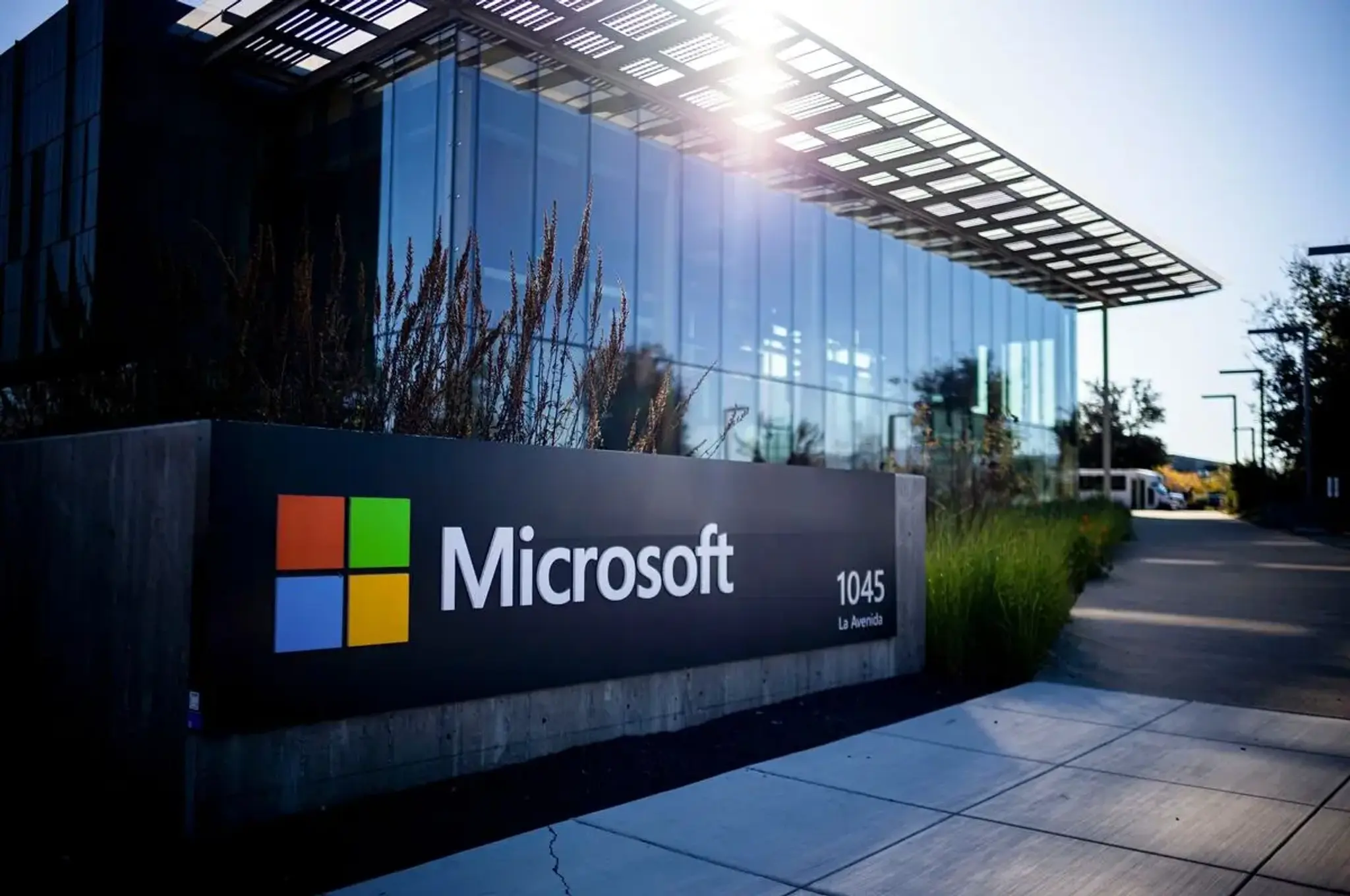 Microsoft Outsourcing Software Sales
