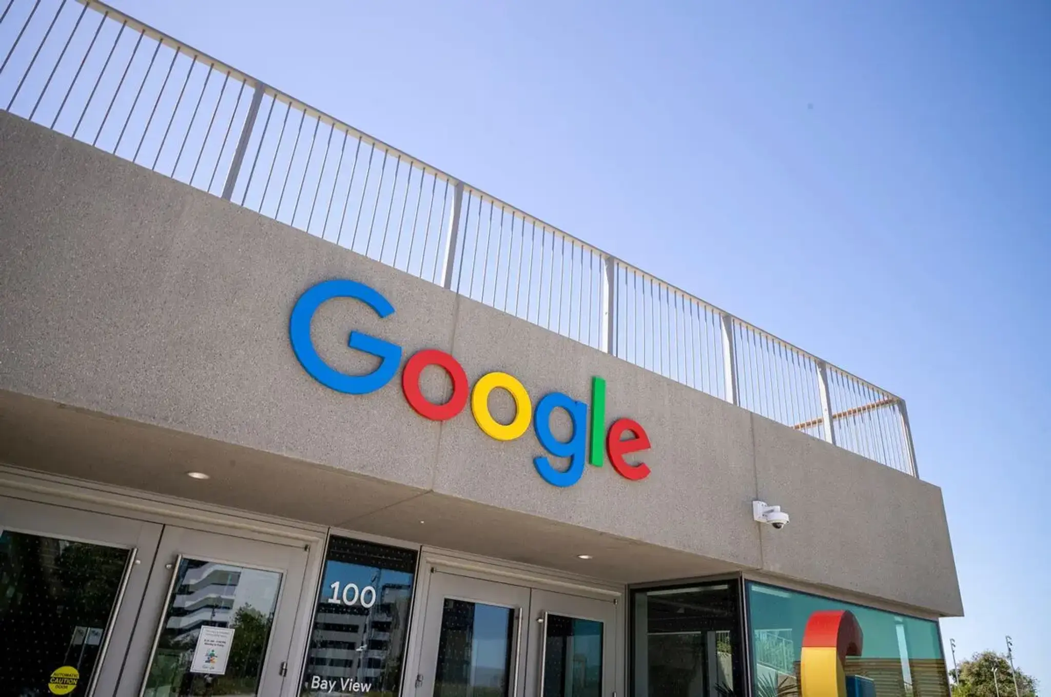 Alphabet's Earnings Exceed Expectations
