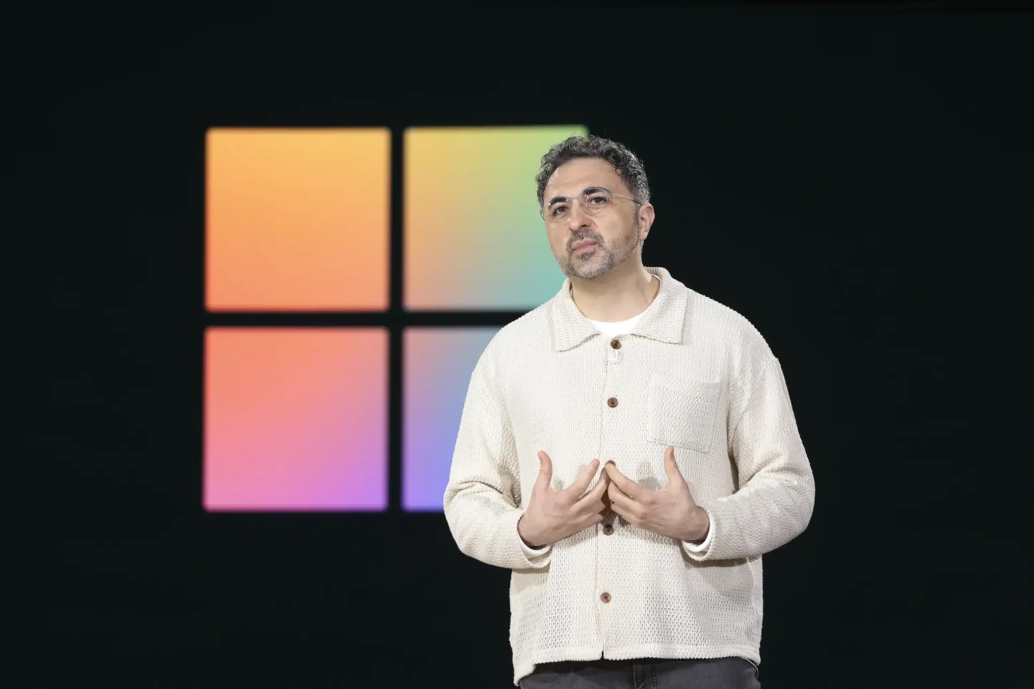 Microsoft's AI Chief Envisions Personalised AI Companions
