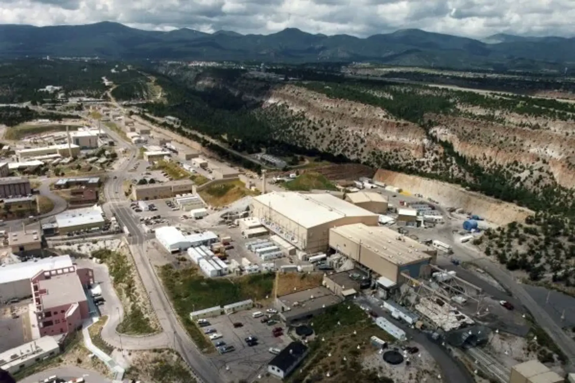 US Energy Department Opens Federal Lands for AI Data Centers