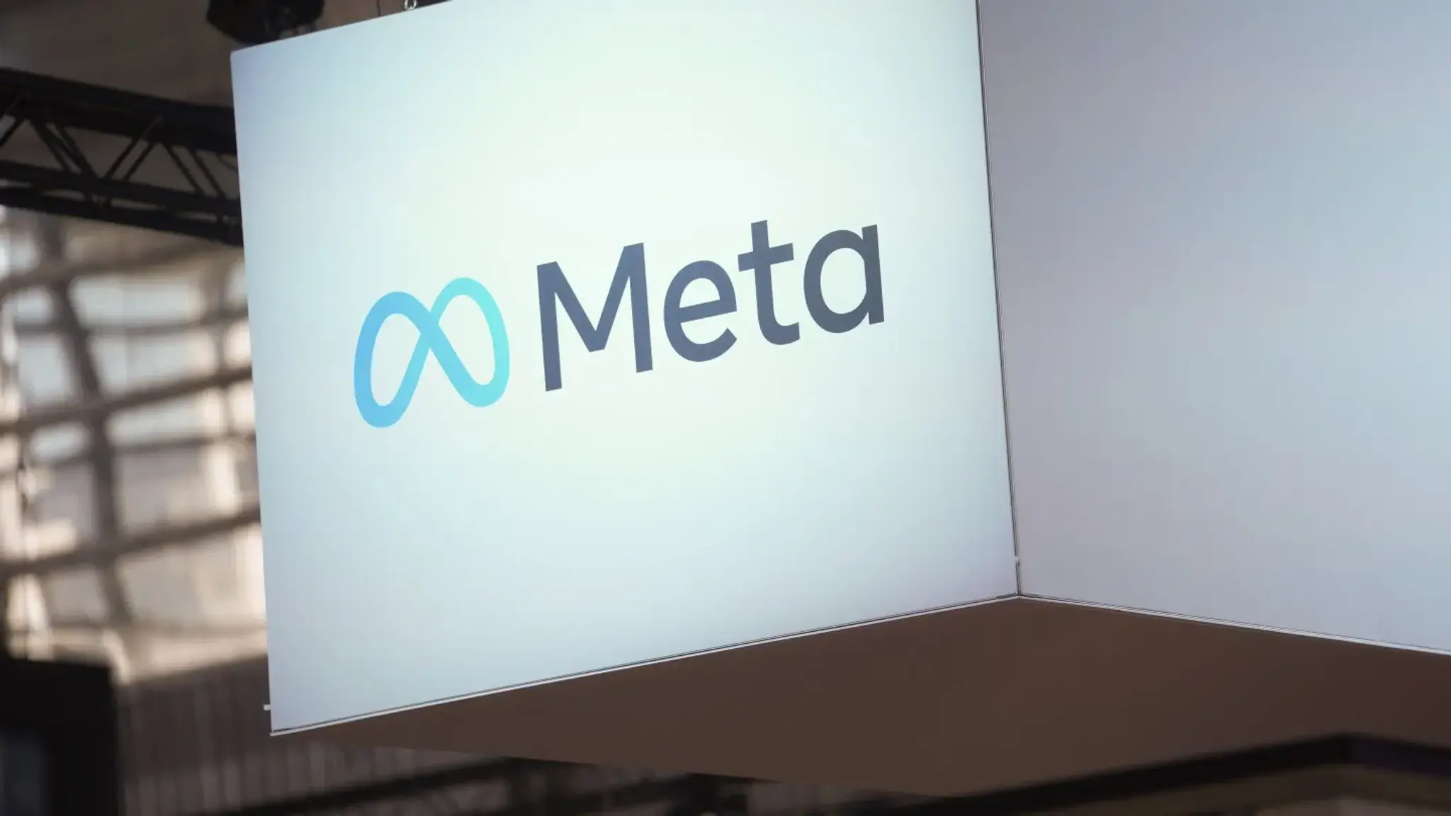 Meta's AI Research VP Resigns