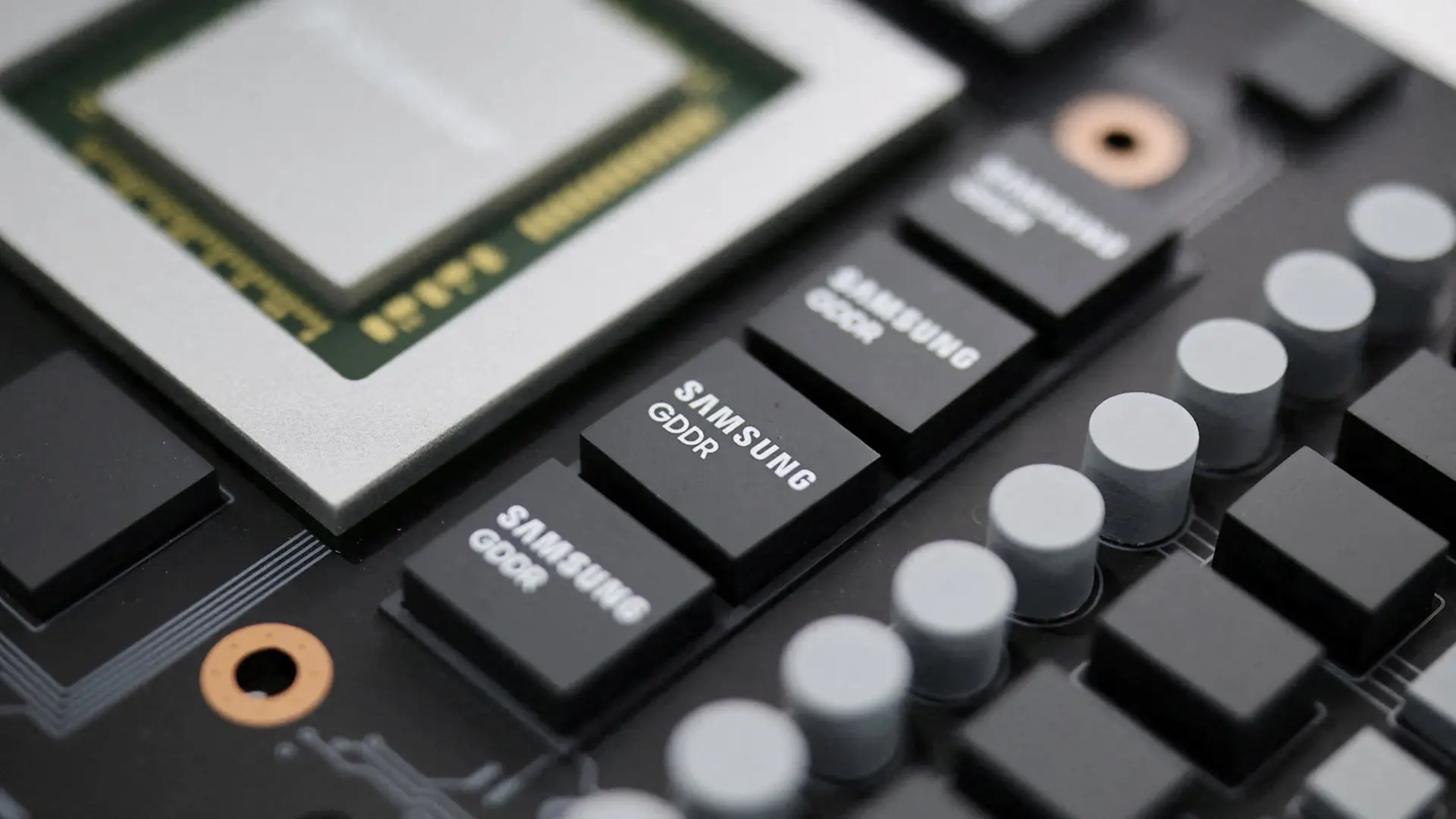 Top Chipmakers Limit Expansion