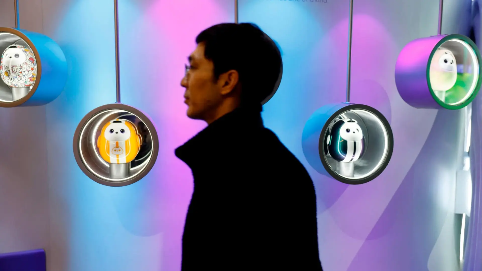 IMF Urges AI Worker Support