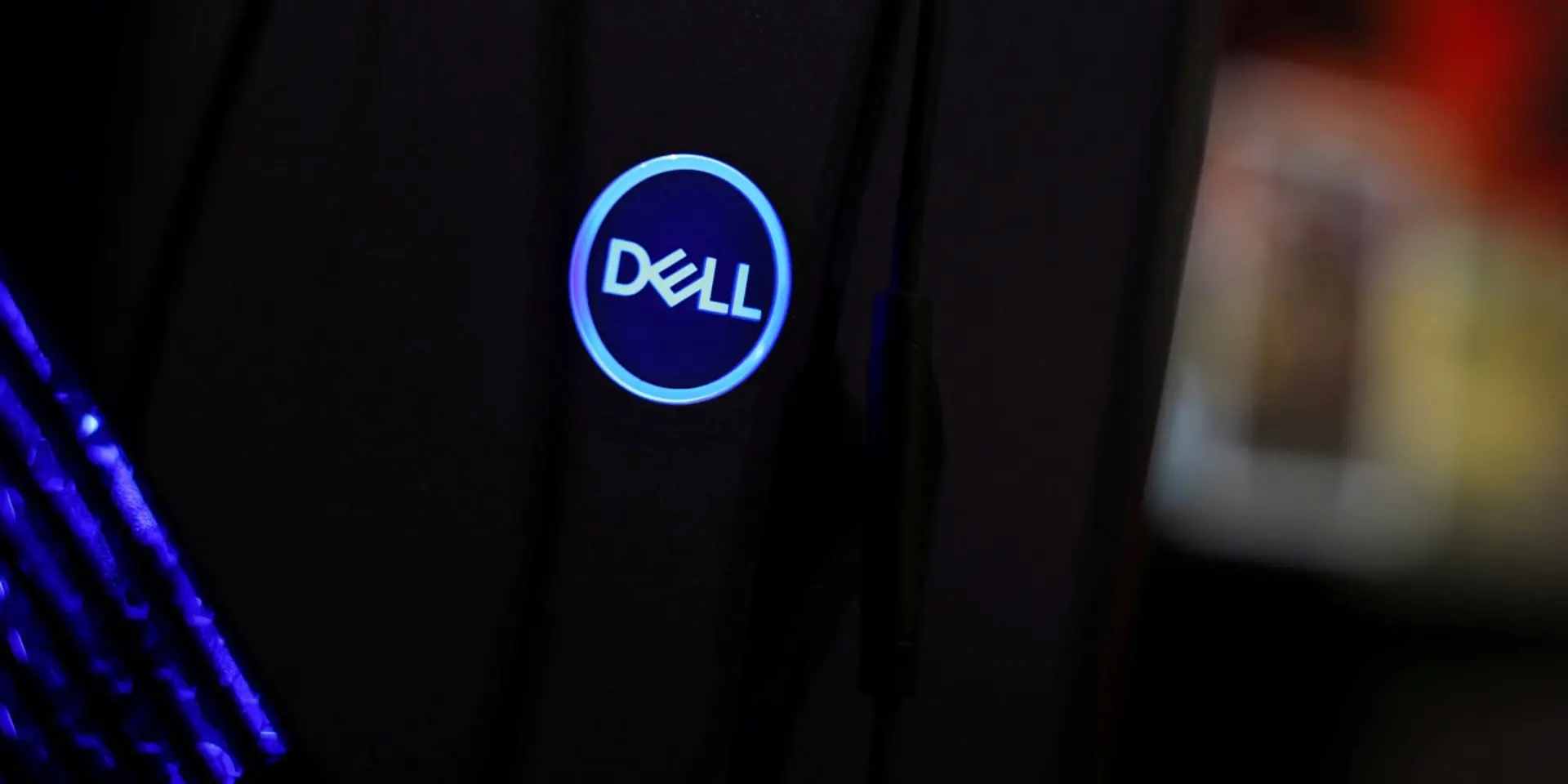 Dell Boosts AI Outlook