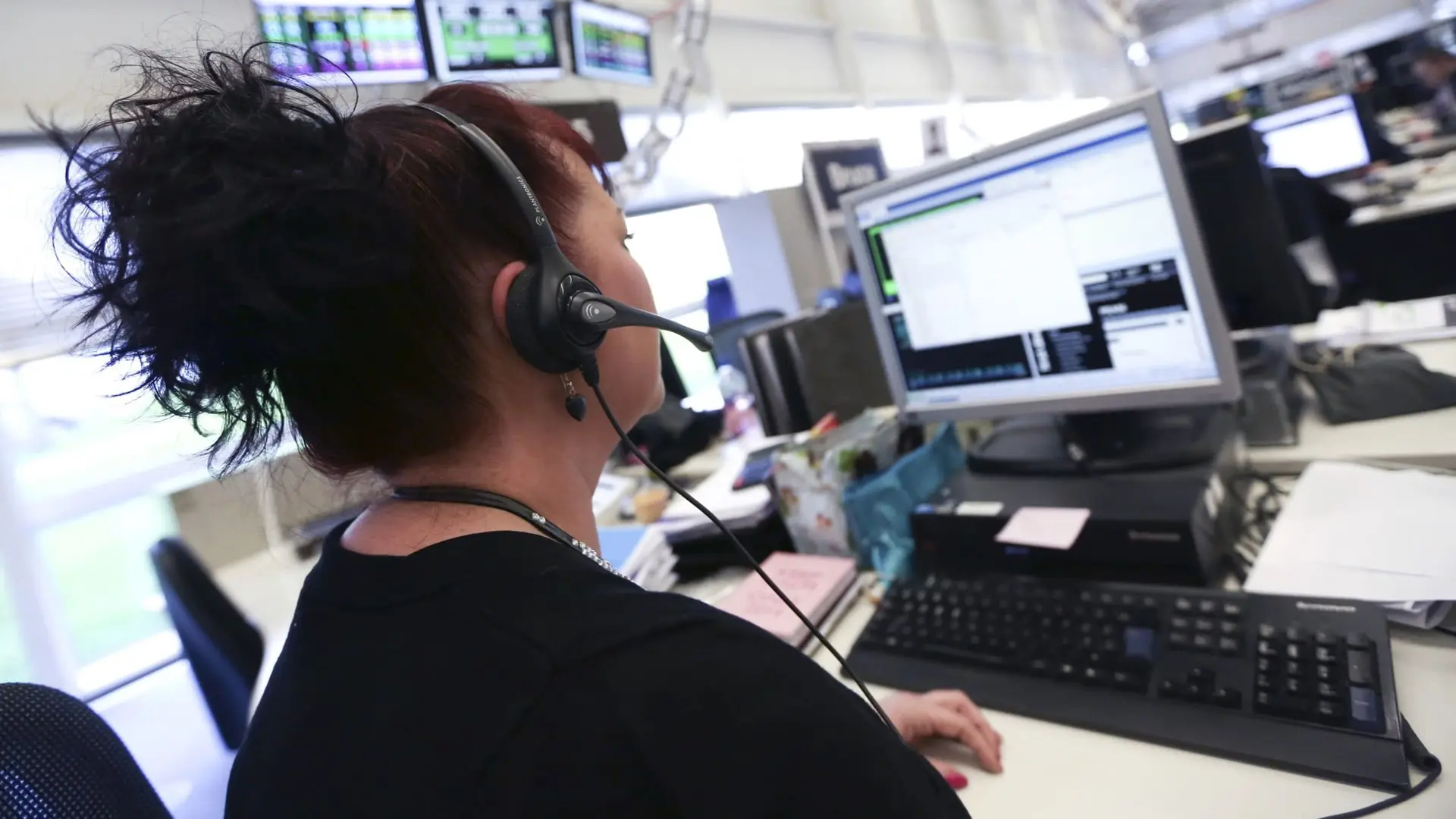 AI Reshapes Job Landscape