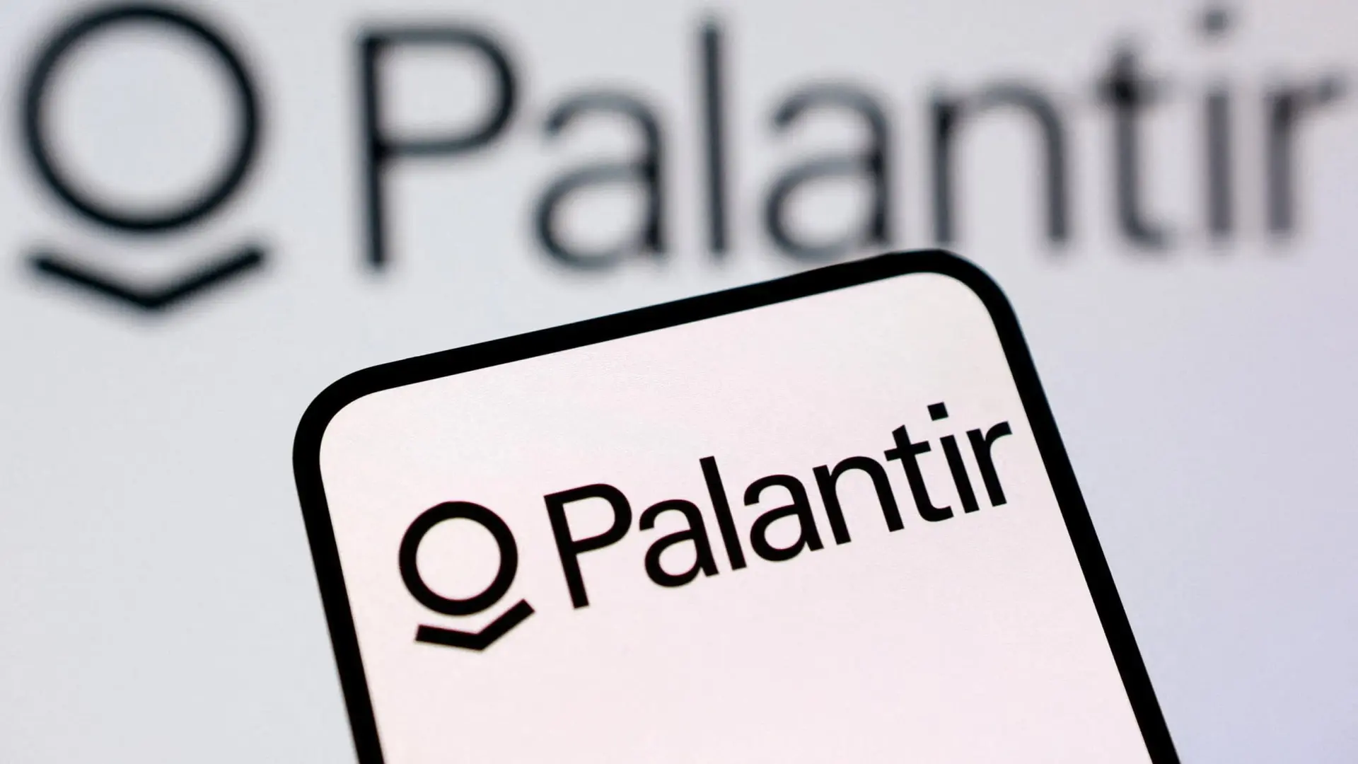 Palantir Raises 2025 Outlook