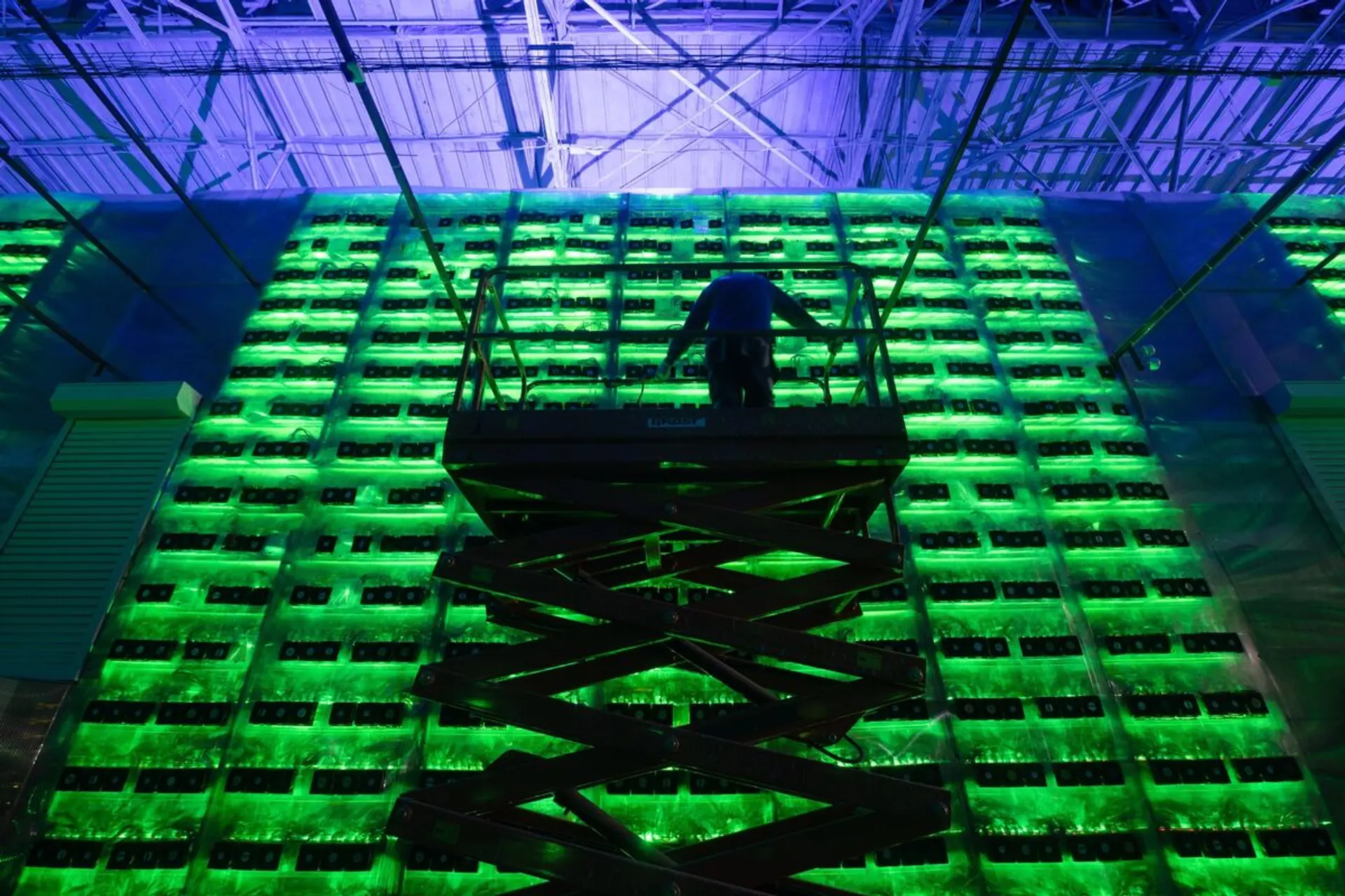 Miners chase AI profits