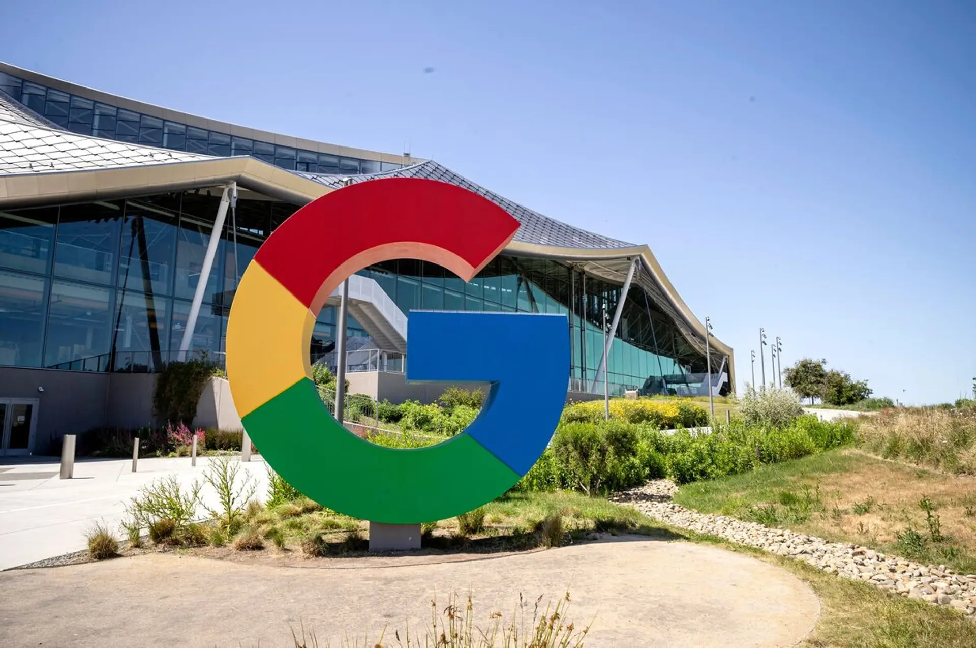 Alphabet's AI Strength Noted