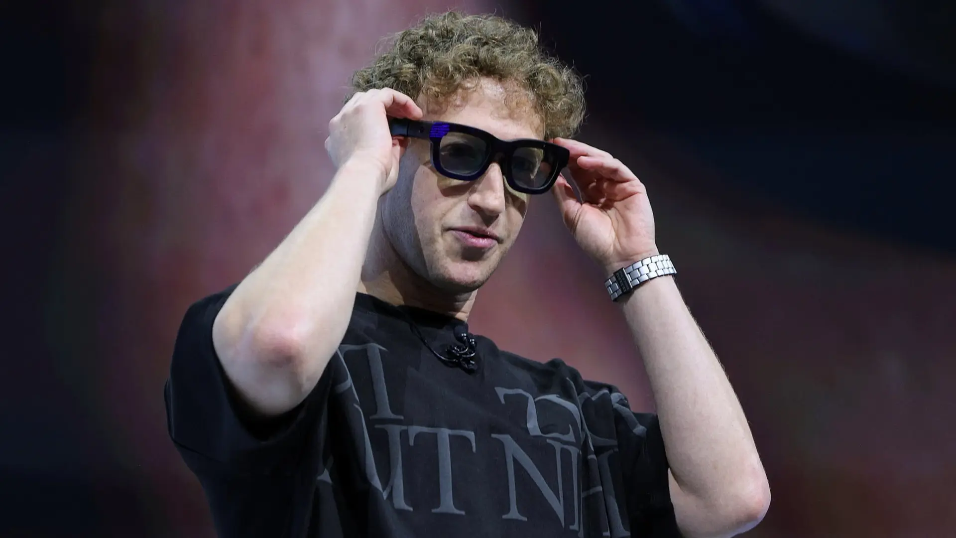 Meta's AI Glasses Entanglement