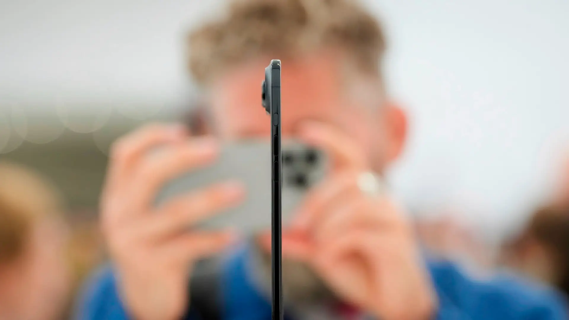 Apple's Skinny iPhone Debuts