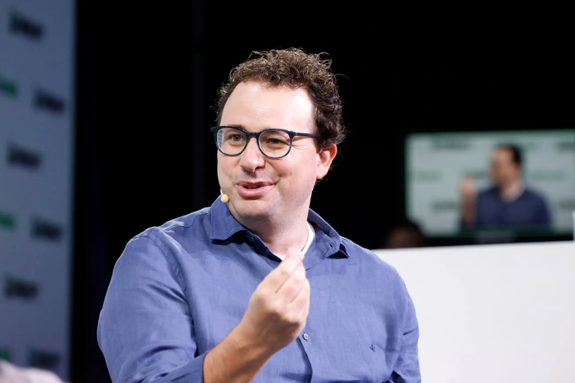 Microsoft Diversifies AI Sources