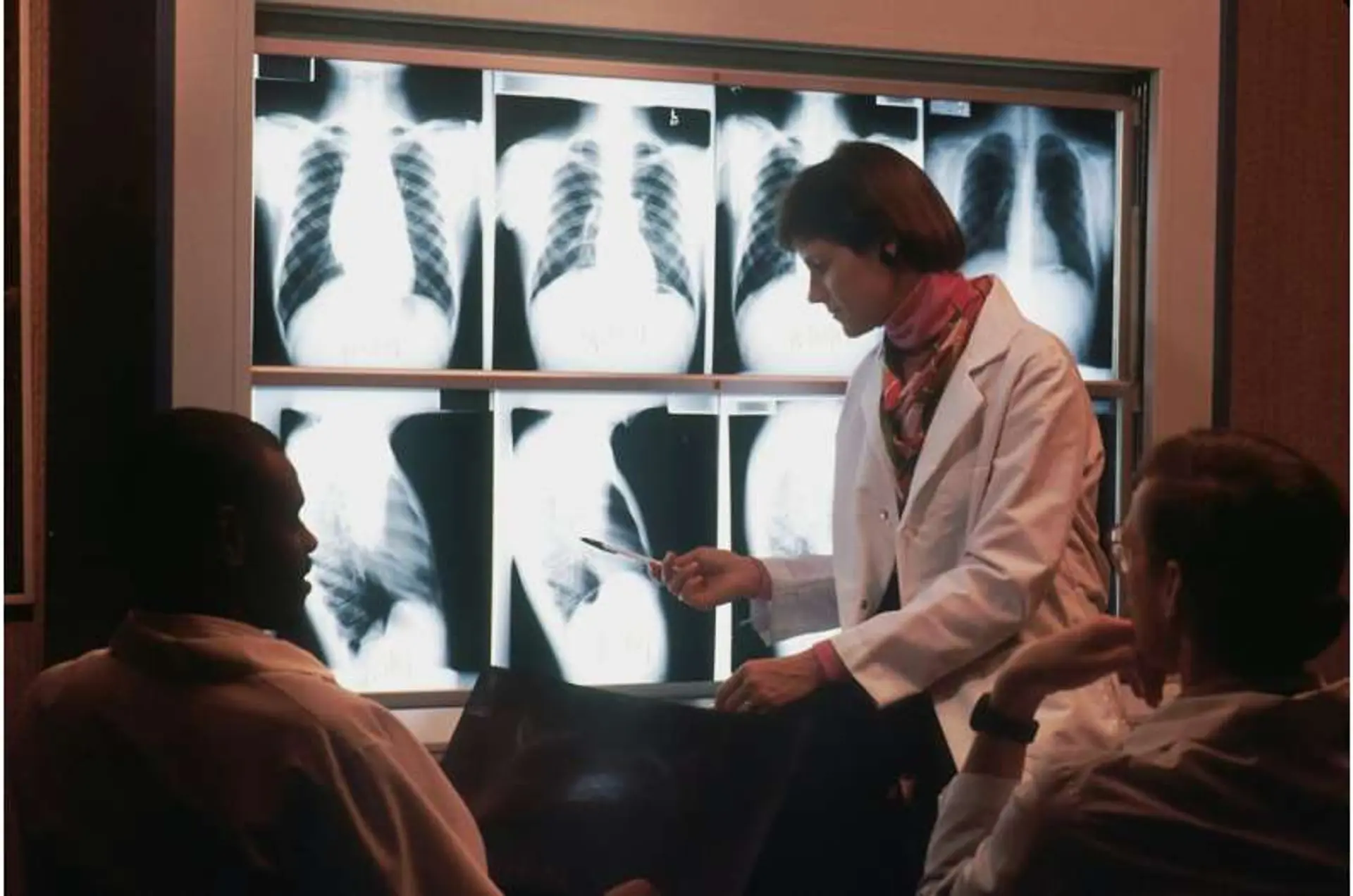 AI Learns from Radiologists' Eyes