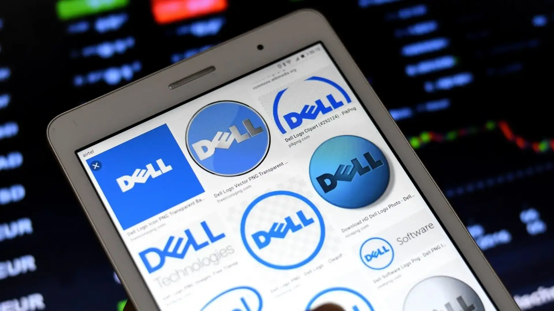 Dell Forecasts Surge on AI