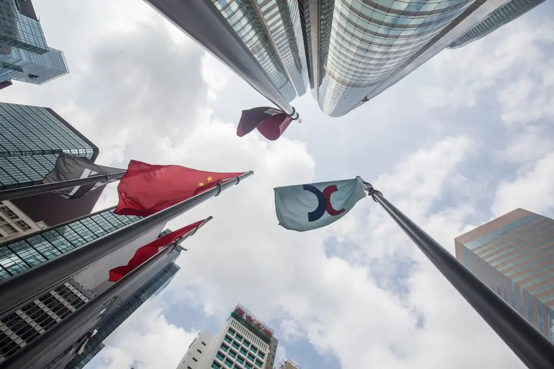 Huayan Robotics Eyes IPO