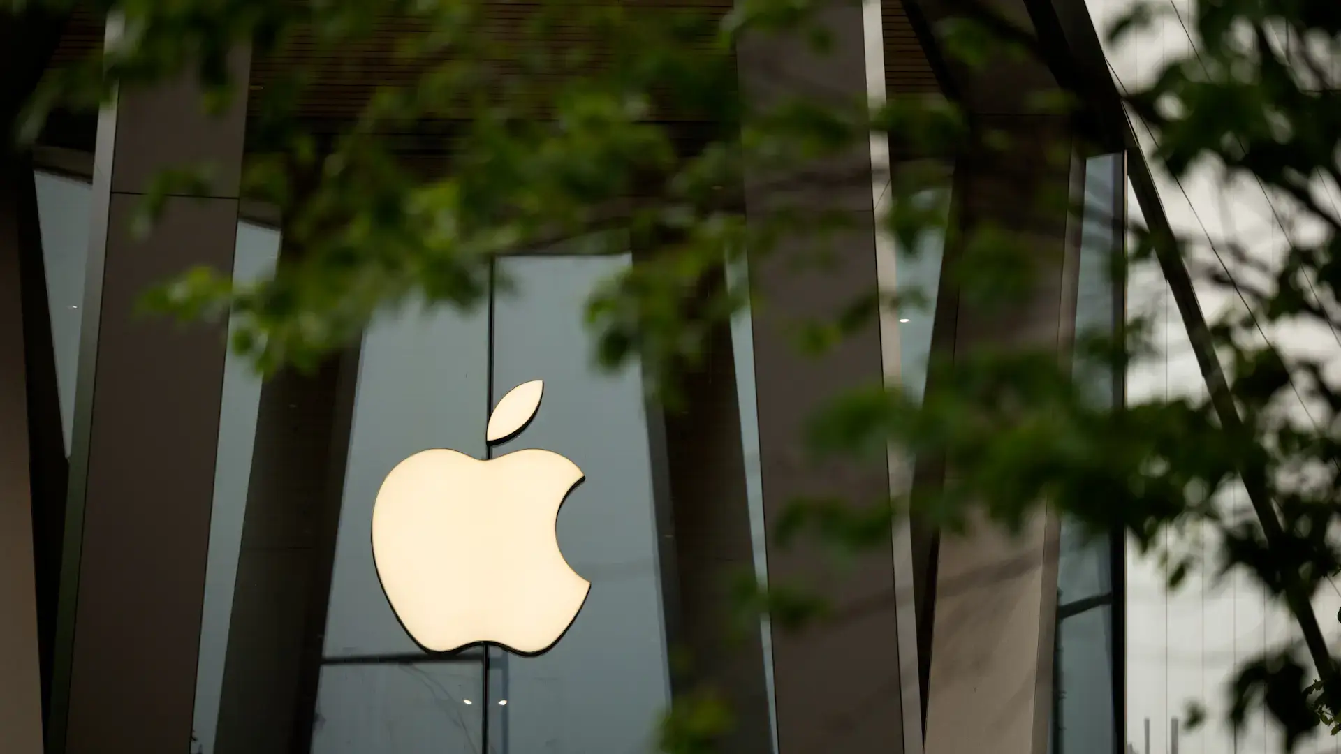 Apple Eyes AI Dominance