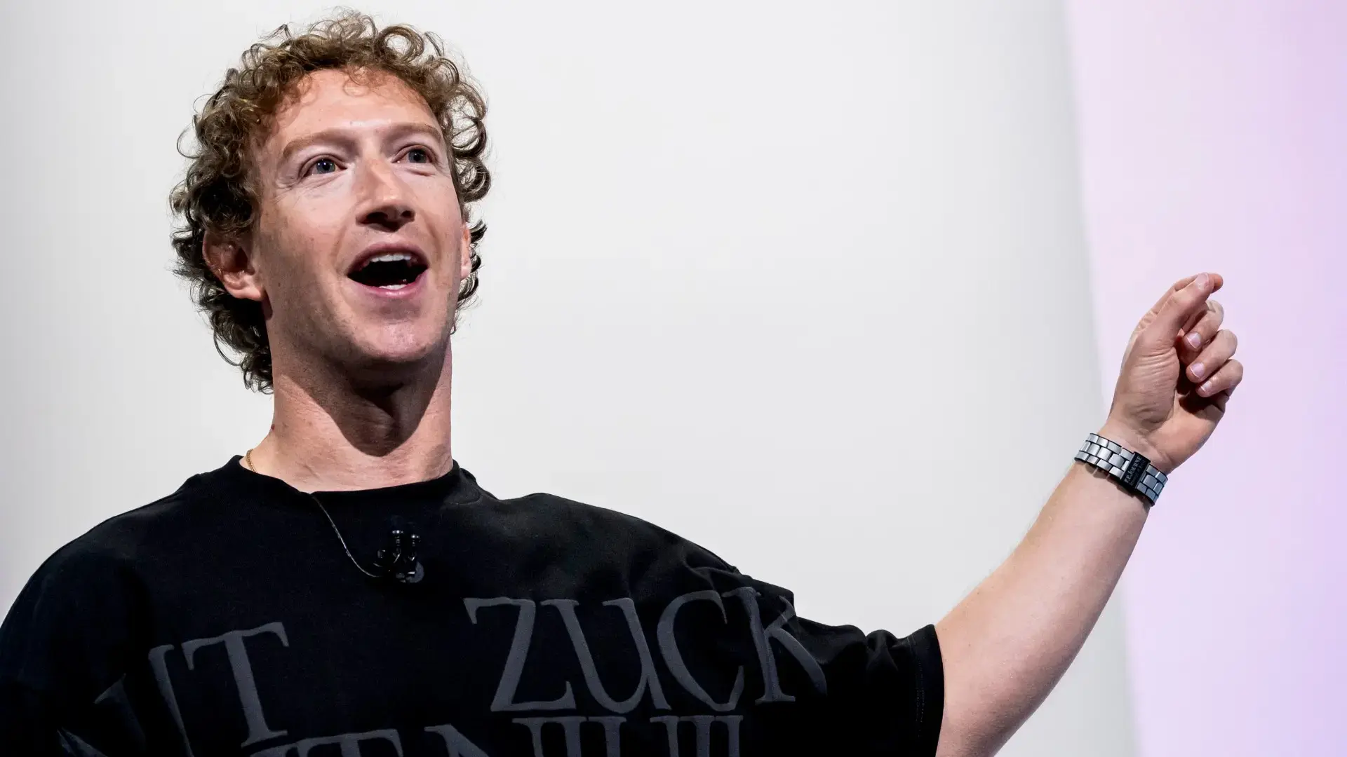 Meta Attracts AI Talent