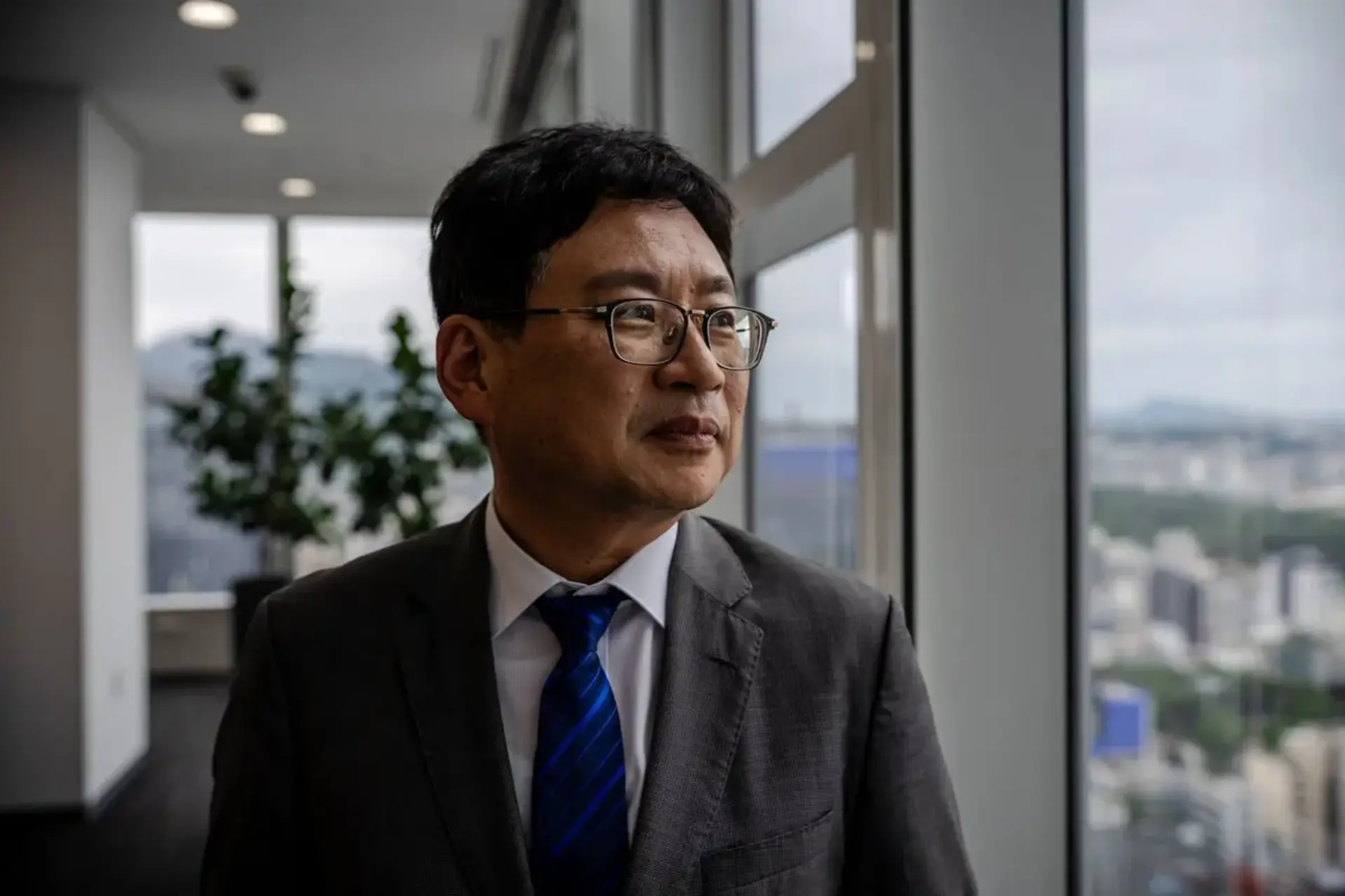 Korea Eyes AI, China Tech