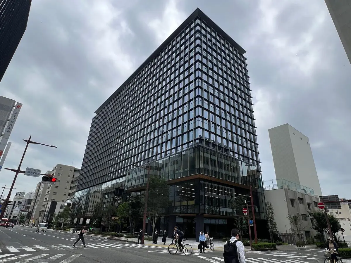 Bank Eyes Japan Bonds