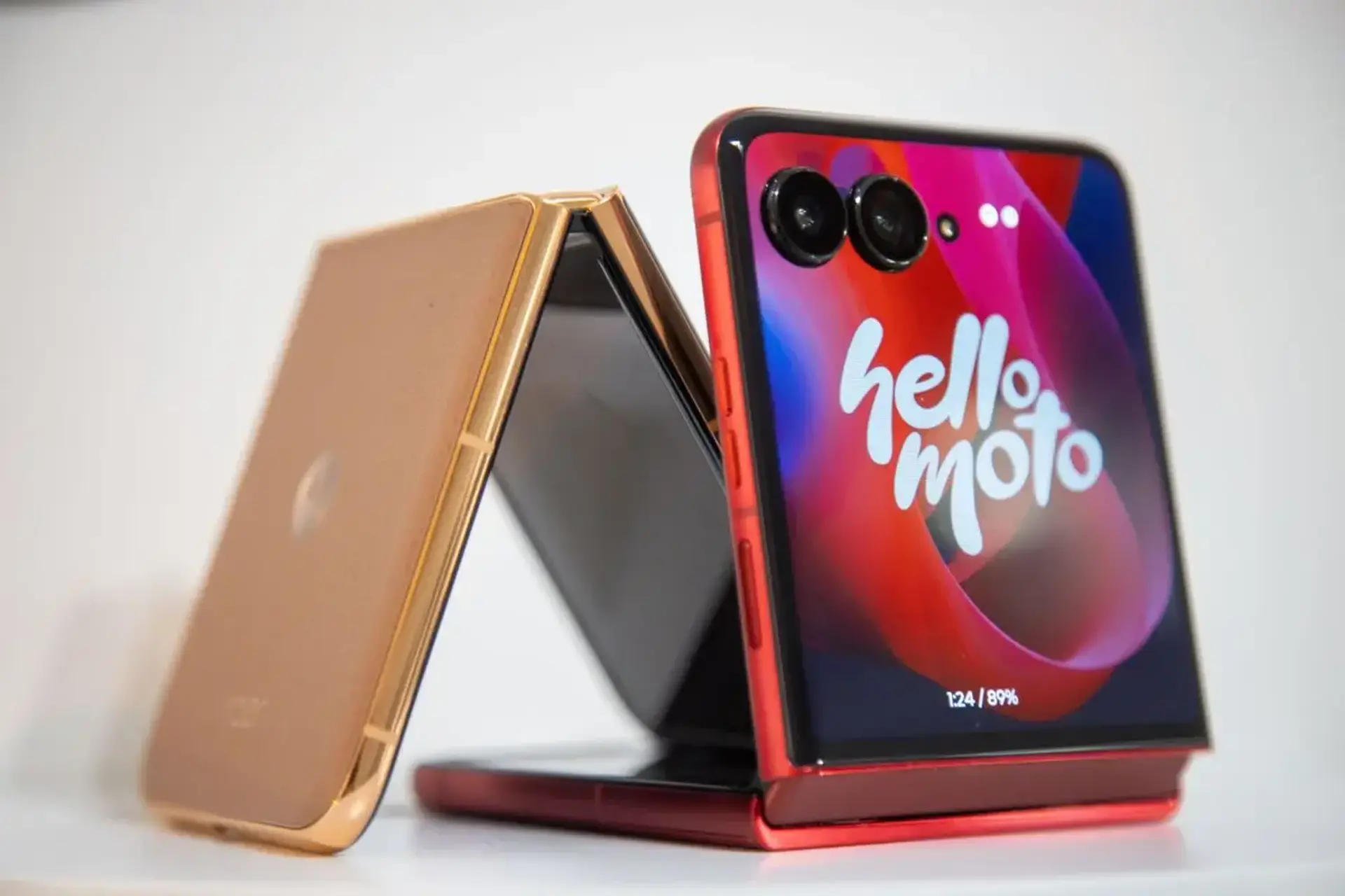 Motorola's AI-Powered Razr Debuts
