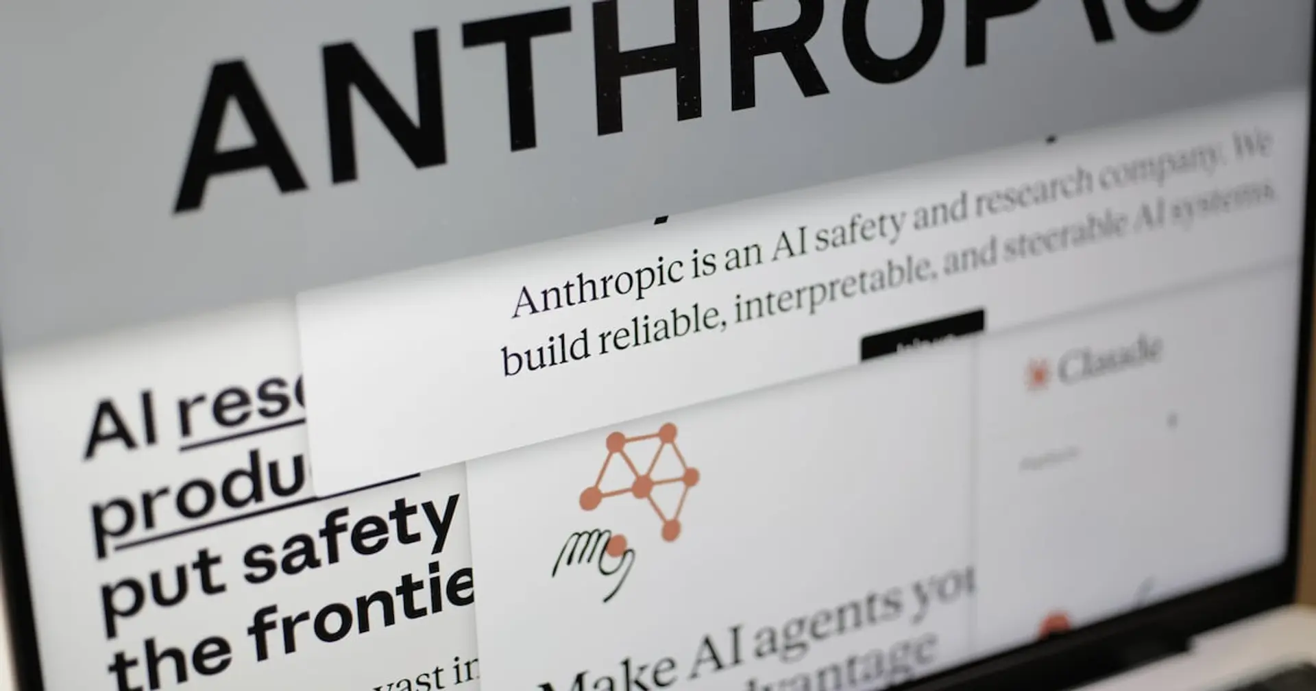 White House Engages Anthropic Mythos