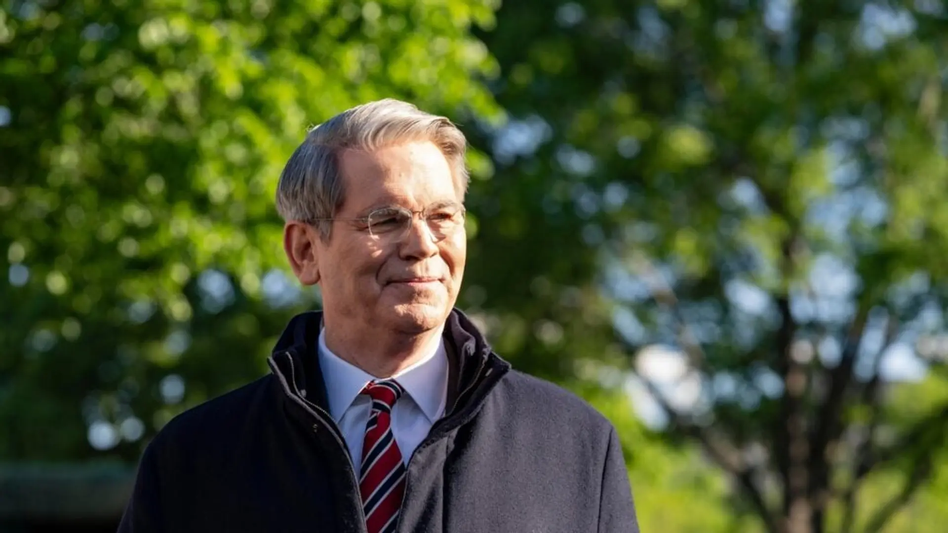 Officials Warn Banks on Anthropic