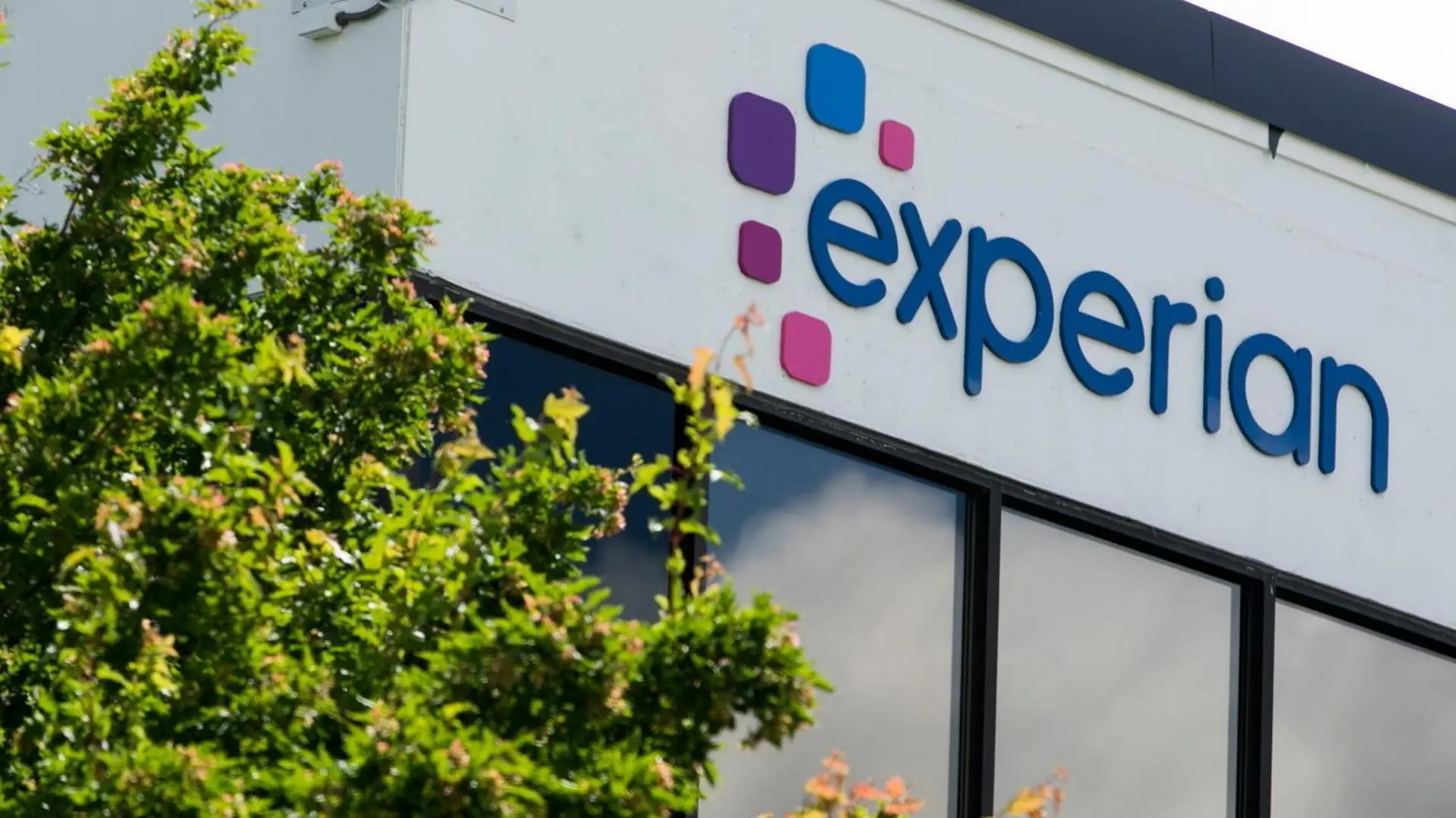 Experian Chair Rebuts AI Fears