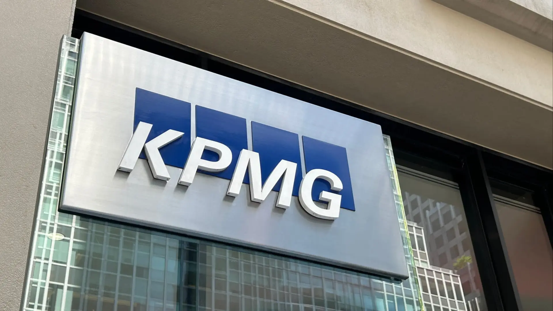 KPMG AI Audit Fee Reduction
