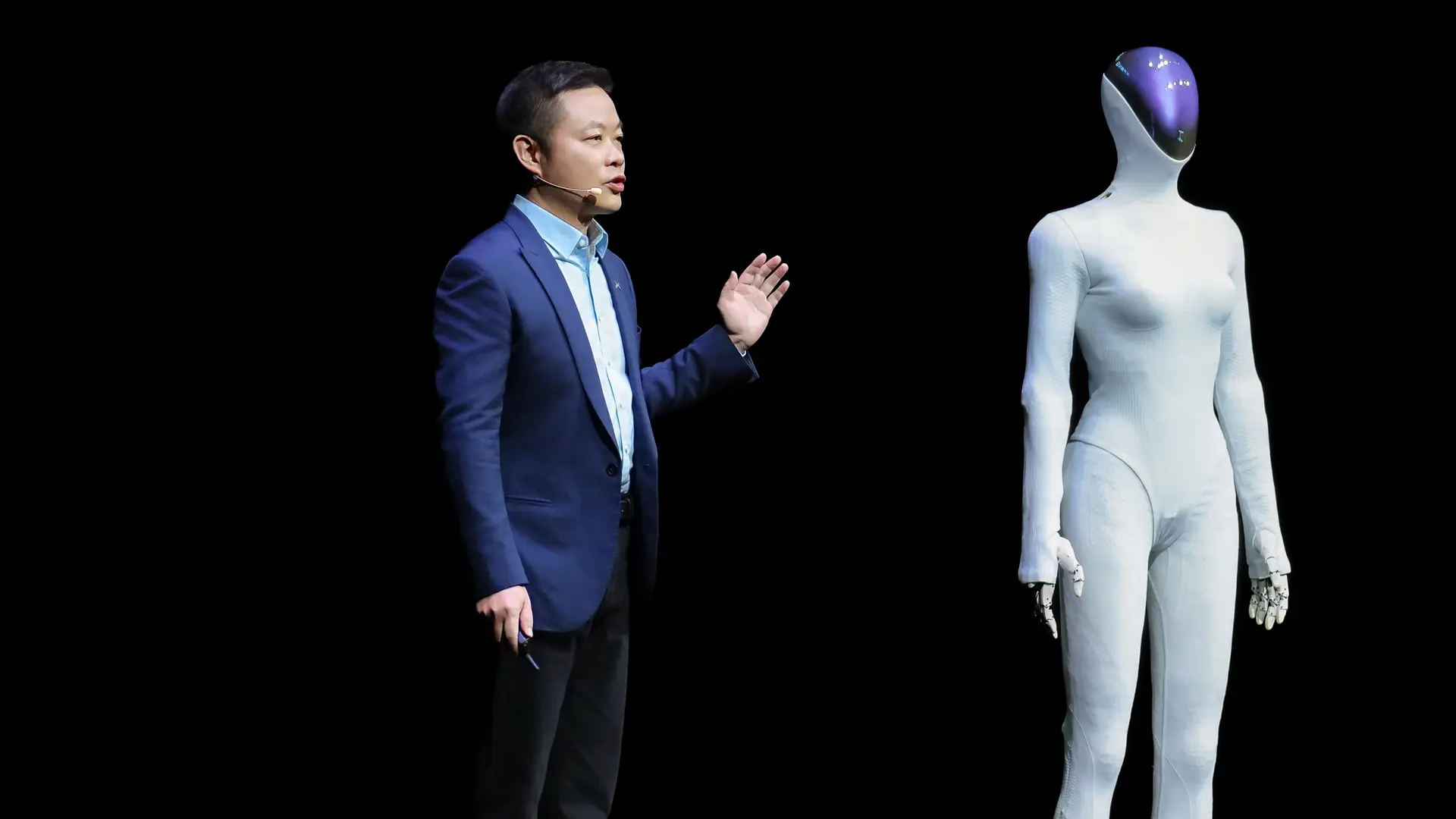 Xpeng Eyes Solid-State Batteries