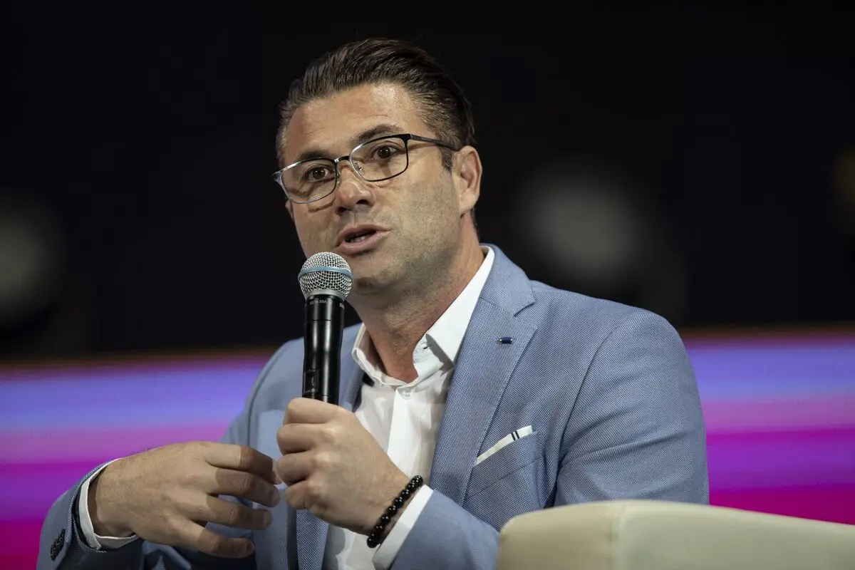 Humain Launches Islamic AI Chatbot