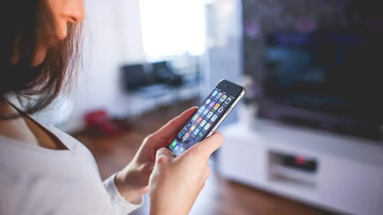 AI Fuels Australian Scam Surge