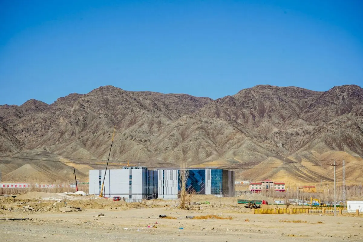 China: Desert AI Expansion